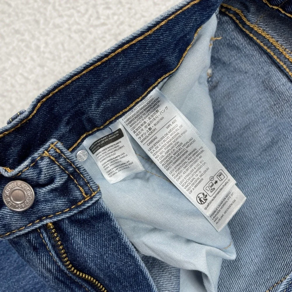 Levis 550 Relaxed Fit Jeans Mens 38x34 Blue Tapered Leg Denim 00550-4886 Classic